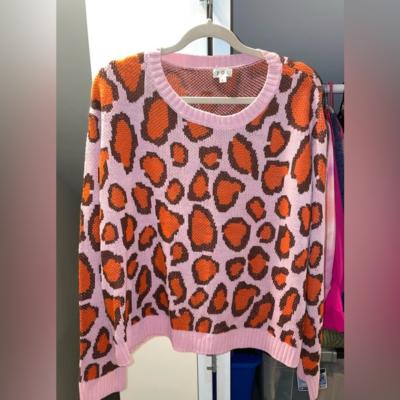 POL Sweaters - POL womens size large animal print vneck sweater pink/orange